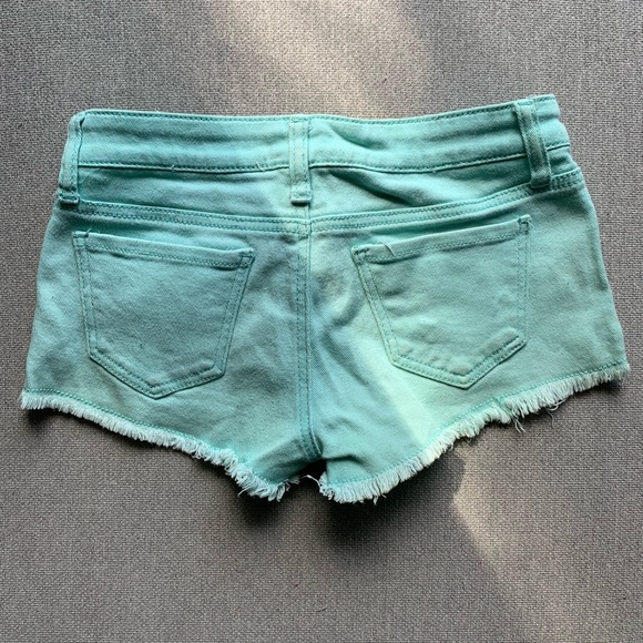 ☀️ 4/$25 | Denim Shorts - Picture 2 of 2